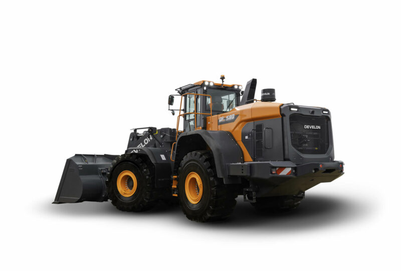 Ein Studiobild des Radladers DEVELON DL580-7