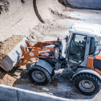 Ein Bild des Radladers WEYCOR AR 530 im Einsatz