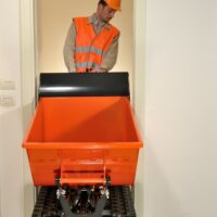 Ein Bild des Dumpers im Einsatz kubota_kc70h_4