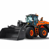 Ein Studiobild des Radladers DEVELON DL320-7